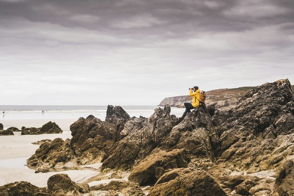 Comment trouver une maison de pêcheur en Bretagne avec atelier de peinture sur la plage?